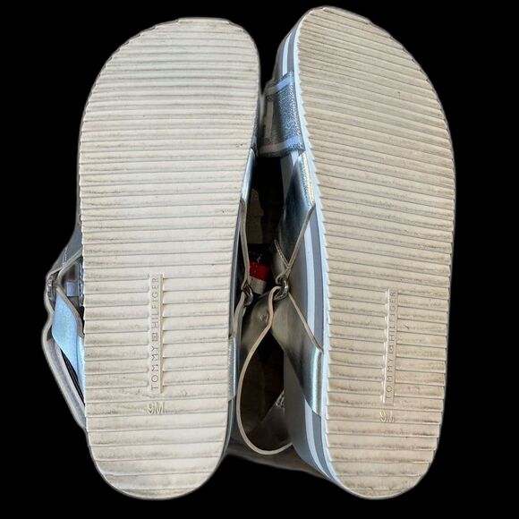 Tommy Hilfiger Womens SZ 9 Beckett Silver Platform Sandals Red White Blue Stripe - Picture 3 of 6